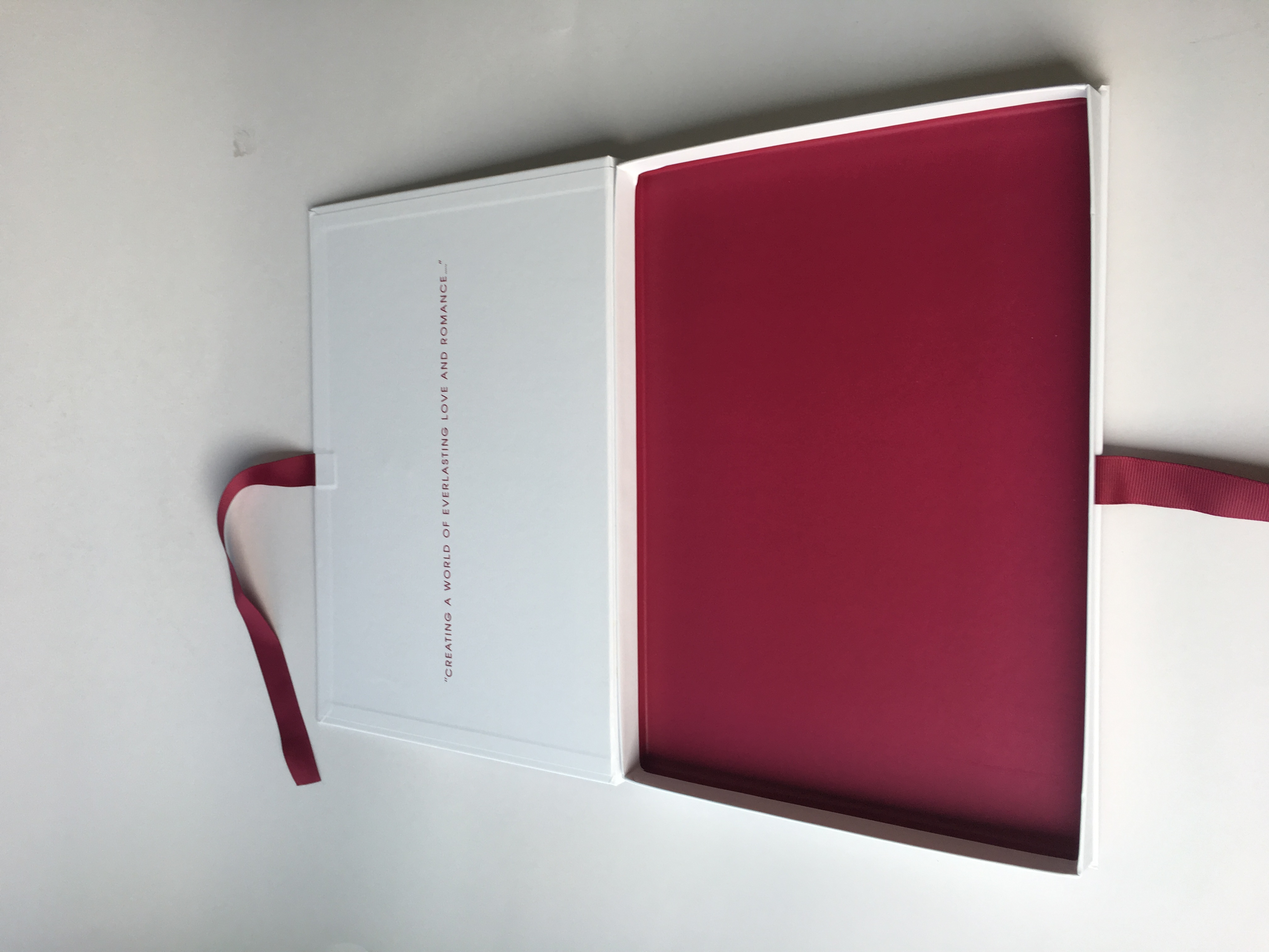 Custom Logo Printed Cardboard Rigid Paper Packaging Packing Box with Ribbon